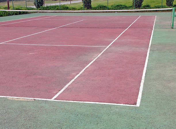 Pourquoi le béton poreux est-il intéressant pour les zones pluvieuses dans la construction court de tennis en béton poreux ?