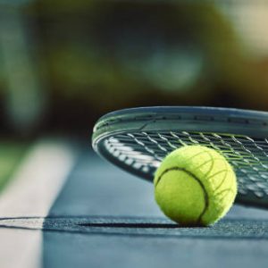 Un devis construction terrain de padel inclut-il les coûts d’entretien futurs ?