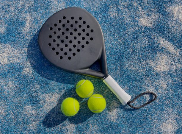 Comment adapter son projet pour installer un terrain de padel en fonction du climat et de l’environnement ?