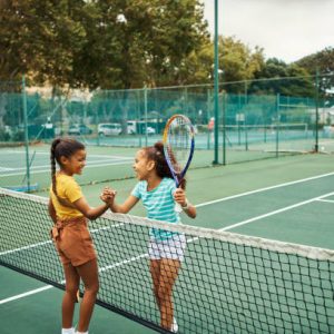 Les collectivités doivent-elles suivre des règles particulières liées aux normes construction court de pickleball ?